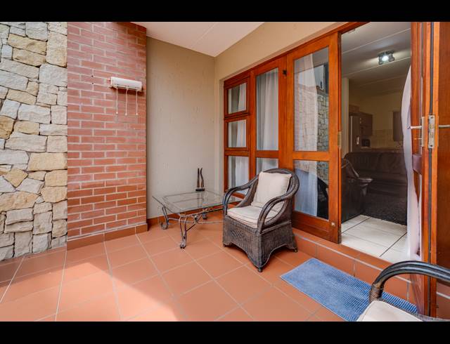1 BEDROOM SECTIONAL TITLE FOR SALE IN DOUGLASDALE